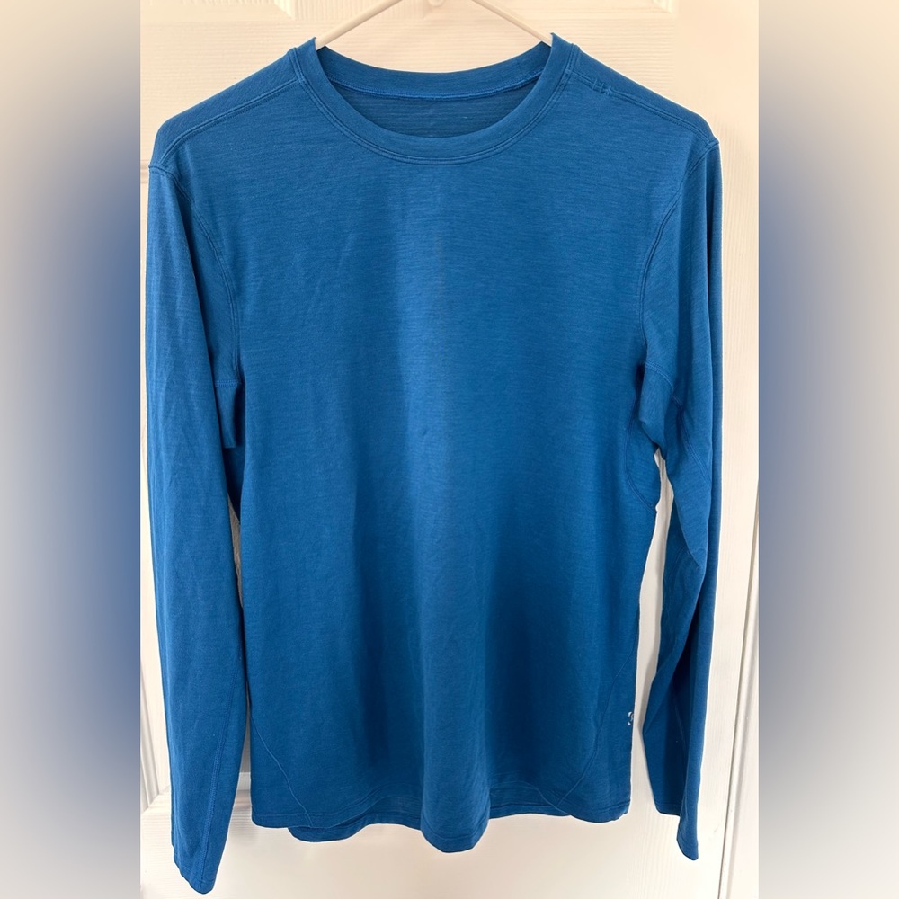 Lululemon Men's Long Sleeve Shirt- ?Metal Vent Tech/ Swiftly like-PTP 19.5”